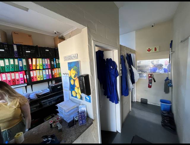 100M² BUSINESS TO LET IN MILNERTON CENTRAL
